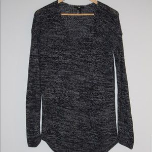 long sleeve woven black and white sweater